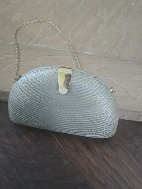 Silver Woven Clam Shell Clutch with Gold Chain Strap